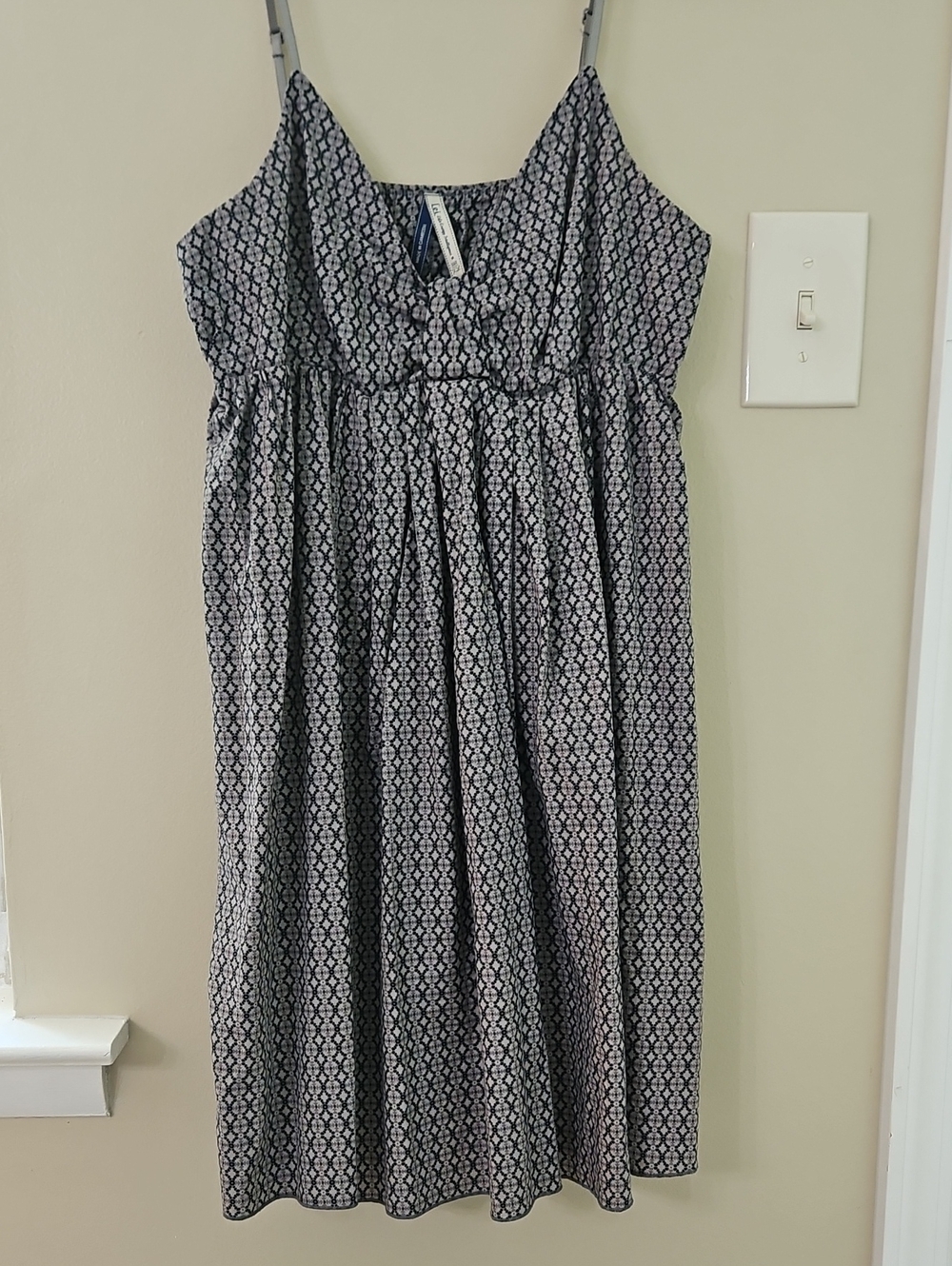 L.E.I. Gray & White Printed Spaghetti Strap Sundress